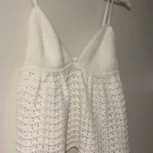 Stickad topp  - Jätte fin stickad topp aldrig använd storlek S 