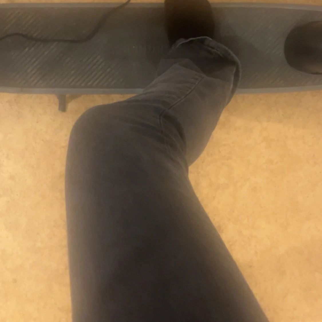 Svarta low waist bootcut jeans - 2