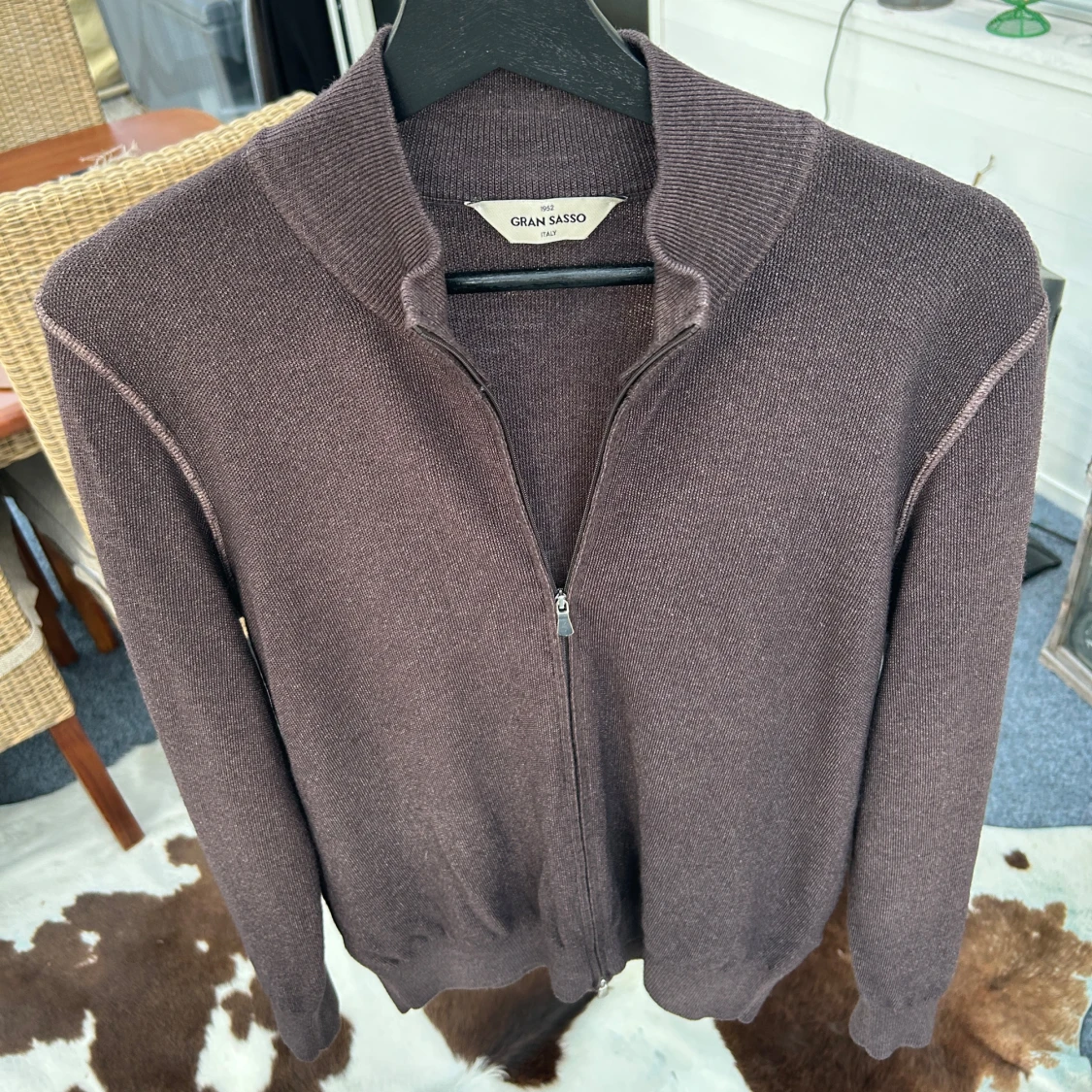 Brun tröja med dragkedja från Gran Sasso - 1