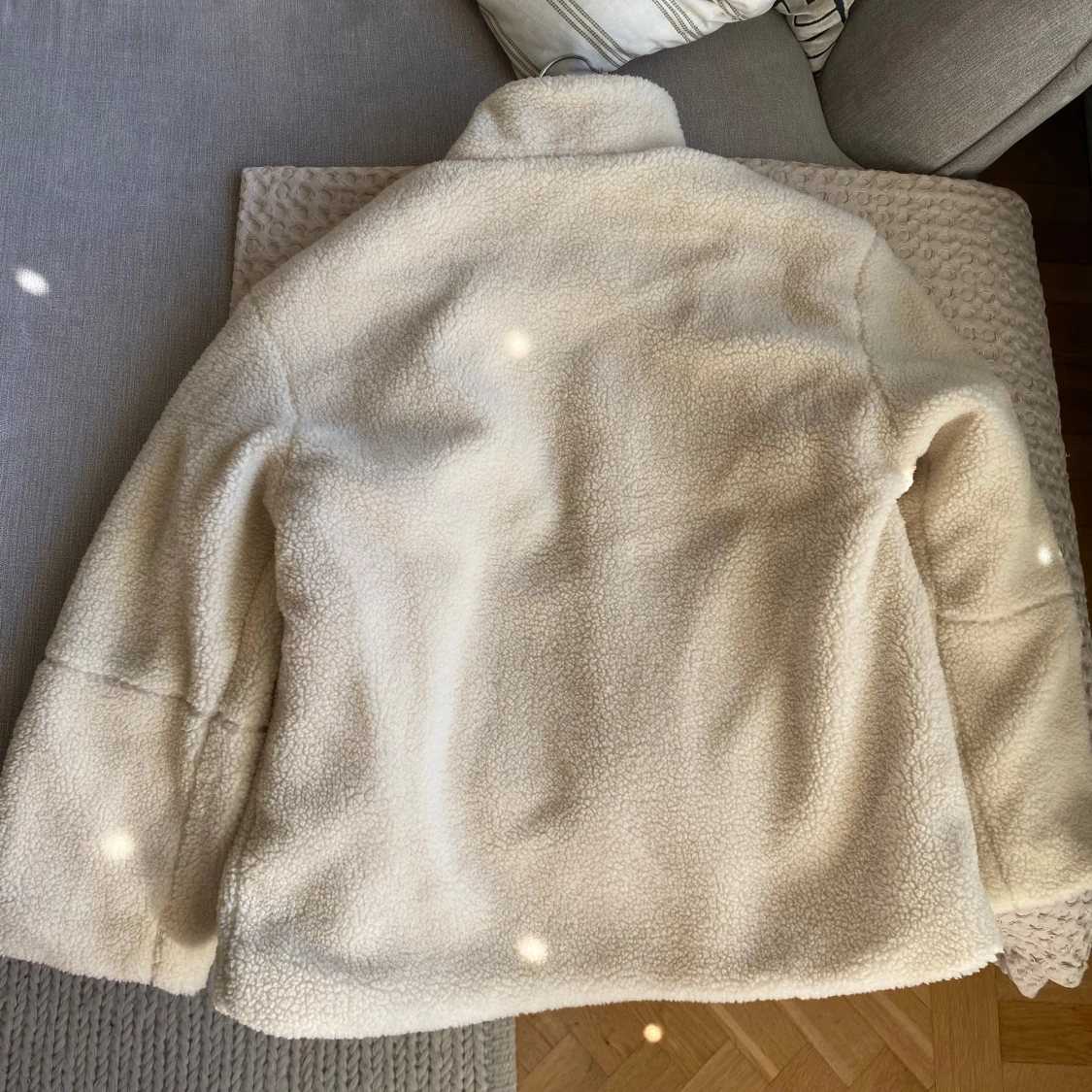 Vit teddyjacka med dragkedja - 3