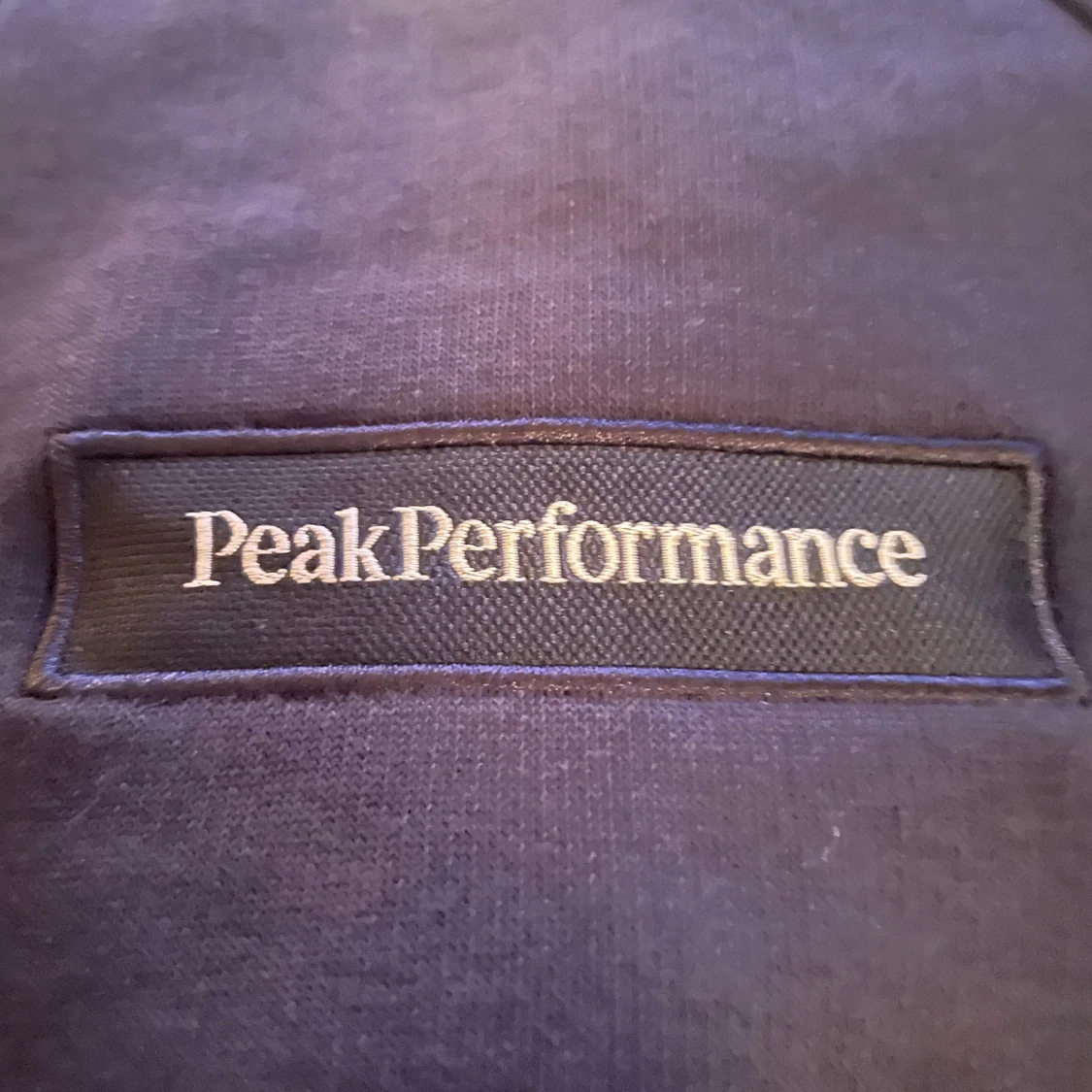 Svart sweatshirt från Peak Performance - 1
