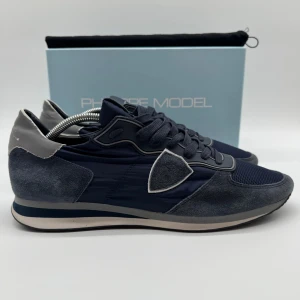 PHILIPPE MODEL TRPZ - Philippe Model trpz - Skick: 9,8/10 - Tillbehör: Dustbag - Storlek 45 - Nypris ca 3900kr - deluxecloset