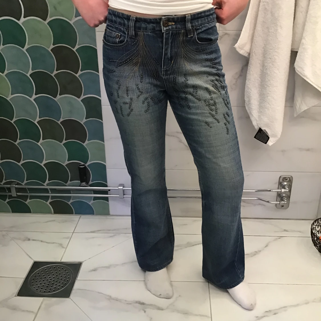 Blå jeans med broderi från Route 66