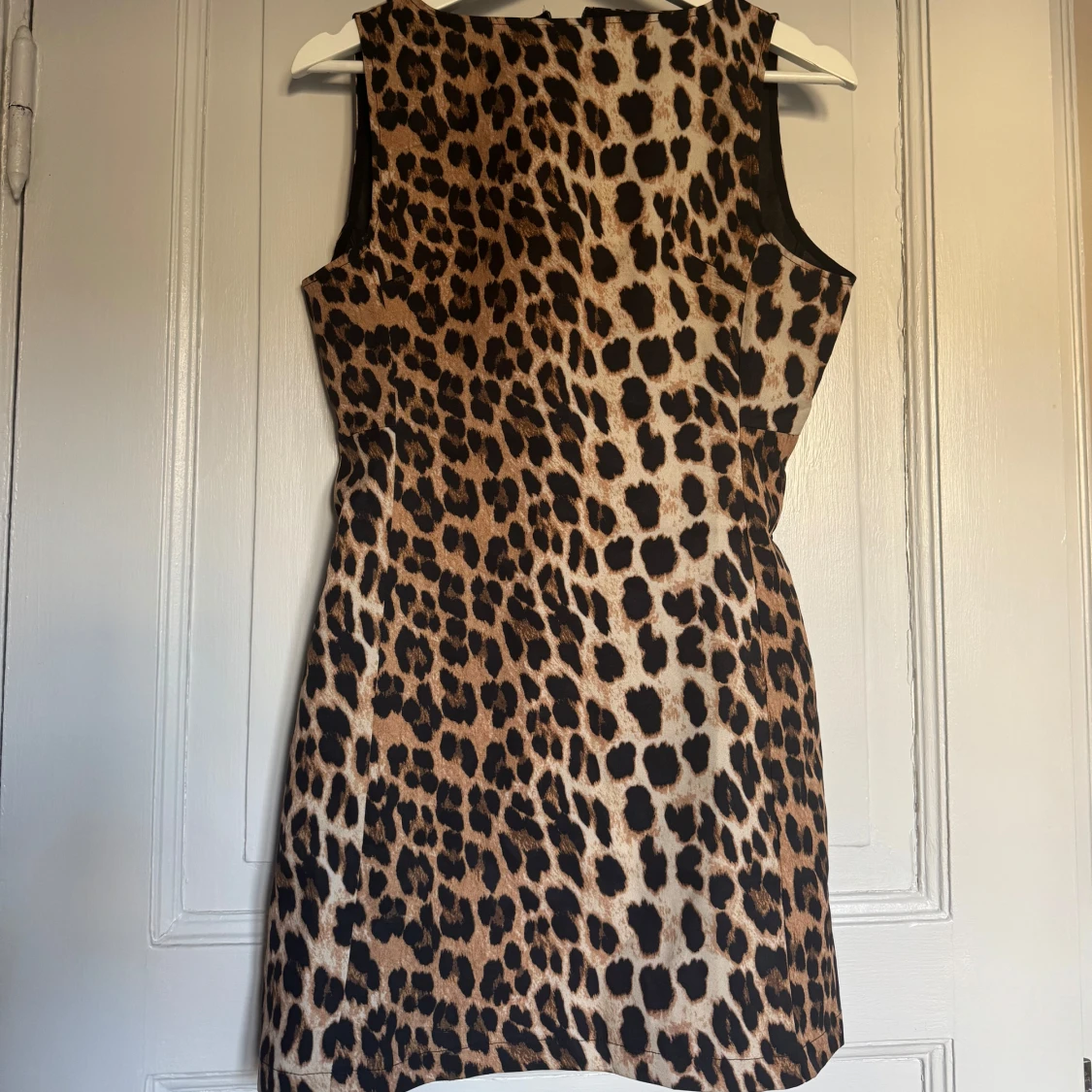 Leopardmönstrad klänning - 1