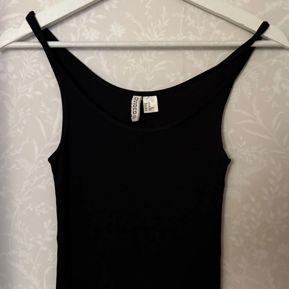 Svart klänning från H&M Divided - 1