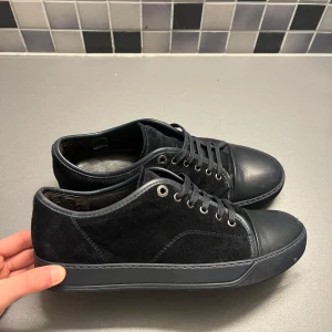 Lanvin skor  - Skick 9-10, endast skor ingår, pris går diskuteras vid snabb affär 