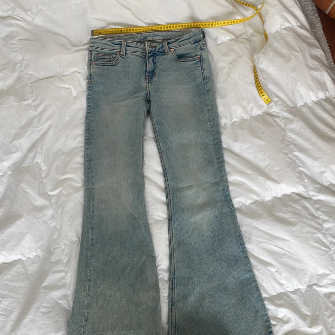 Ljusblå bootcut jeans från Levi's - 3