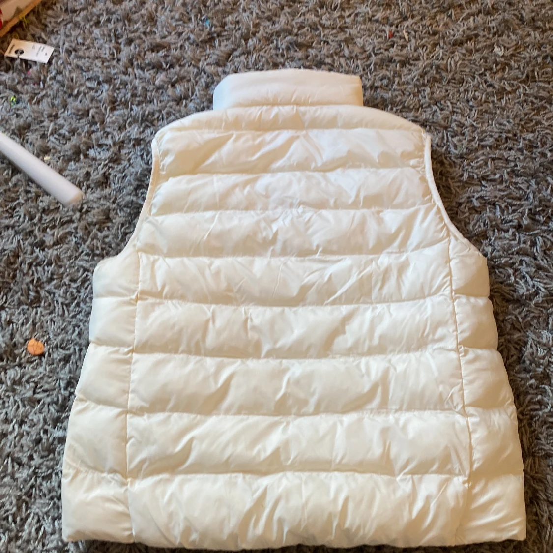 Vit dunväst från Uniqlo - 1