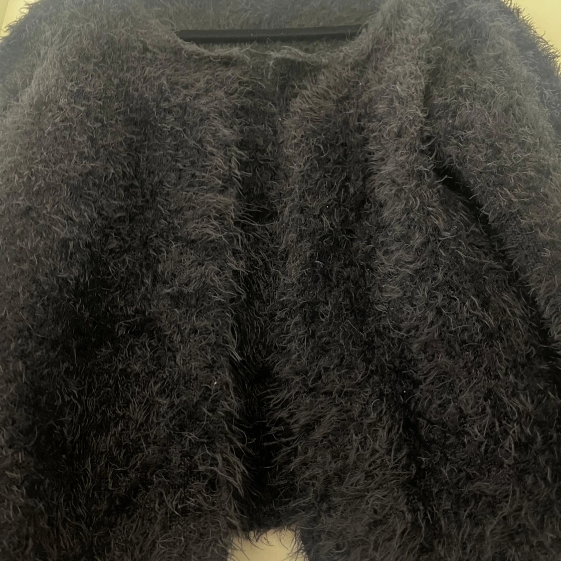Svart fluffig kofta från Lindex - 1