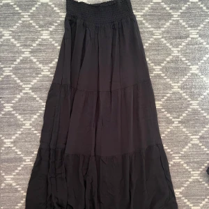 Långkjol - Helt oanvänd långkjol i storlek xs 🩷