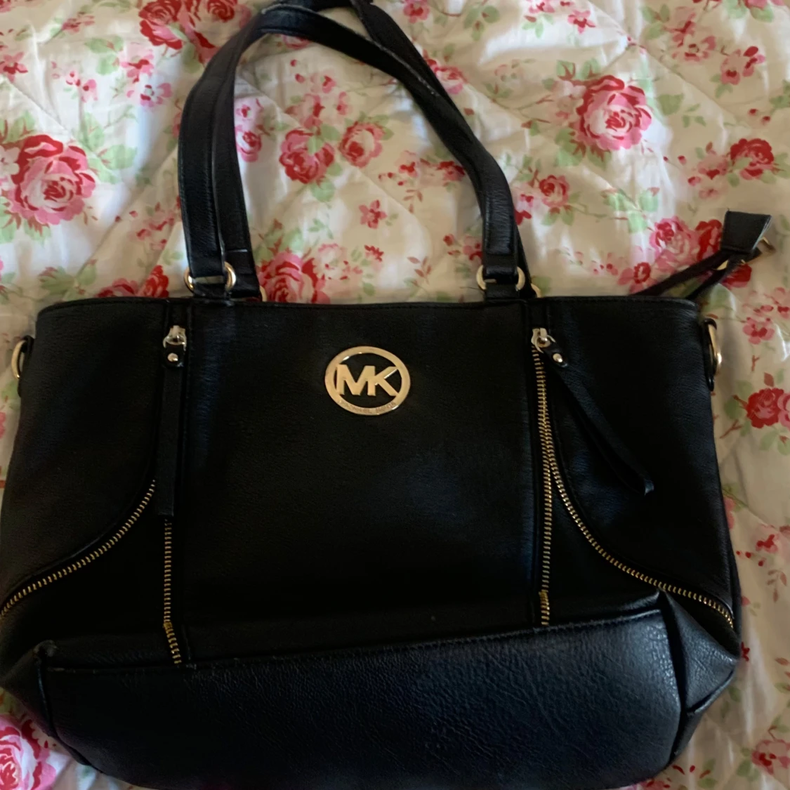 Svart handväska från Michael Kors