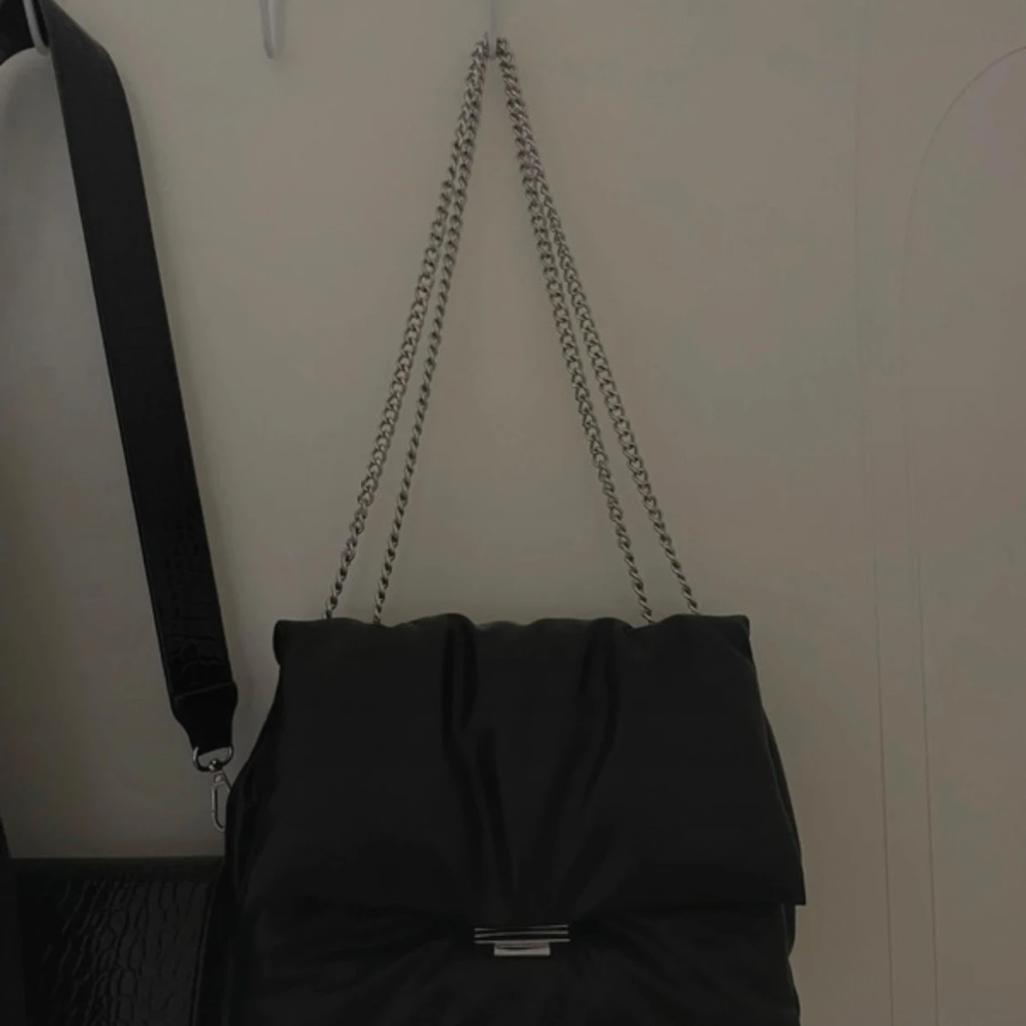 Svart väska  - 1