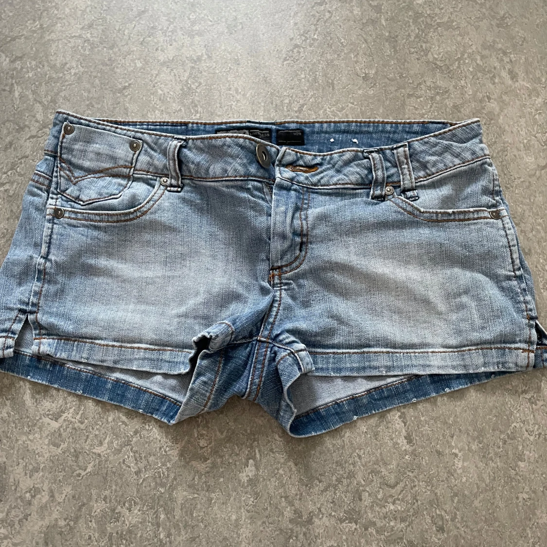 Blå jeansshorts från ONLY W29 - 1