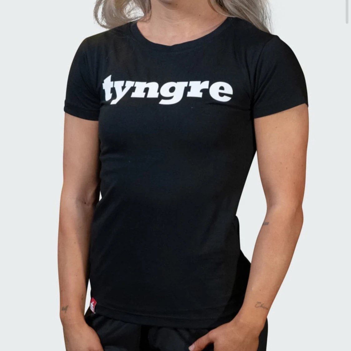 Svart t-shirt från Tyngre