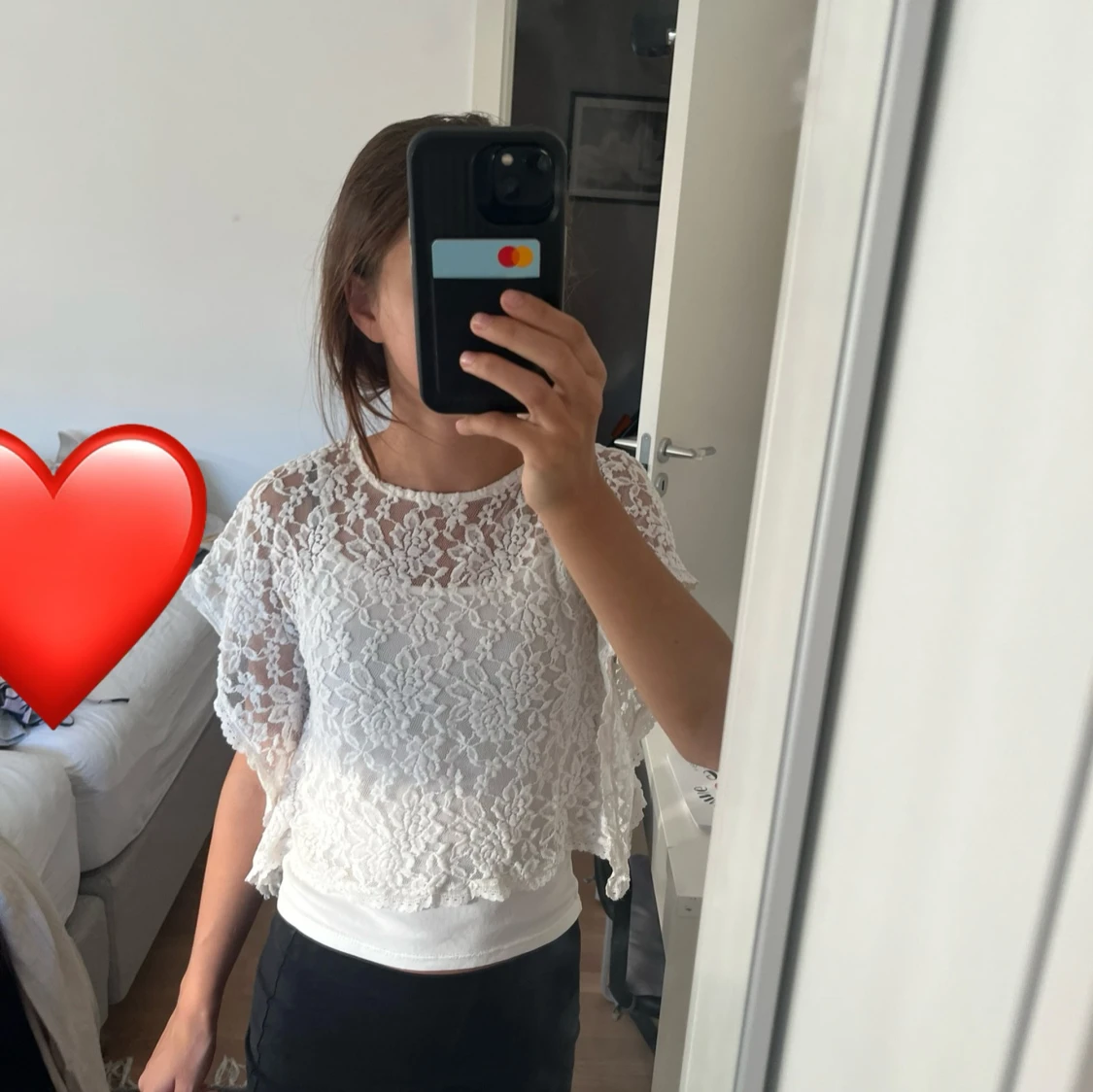 Vit spetsblus med blommönster från Lindex  - 2