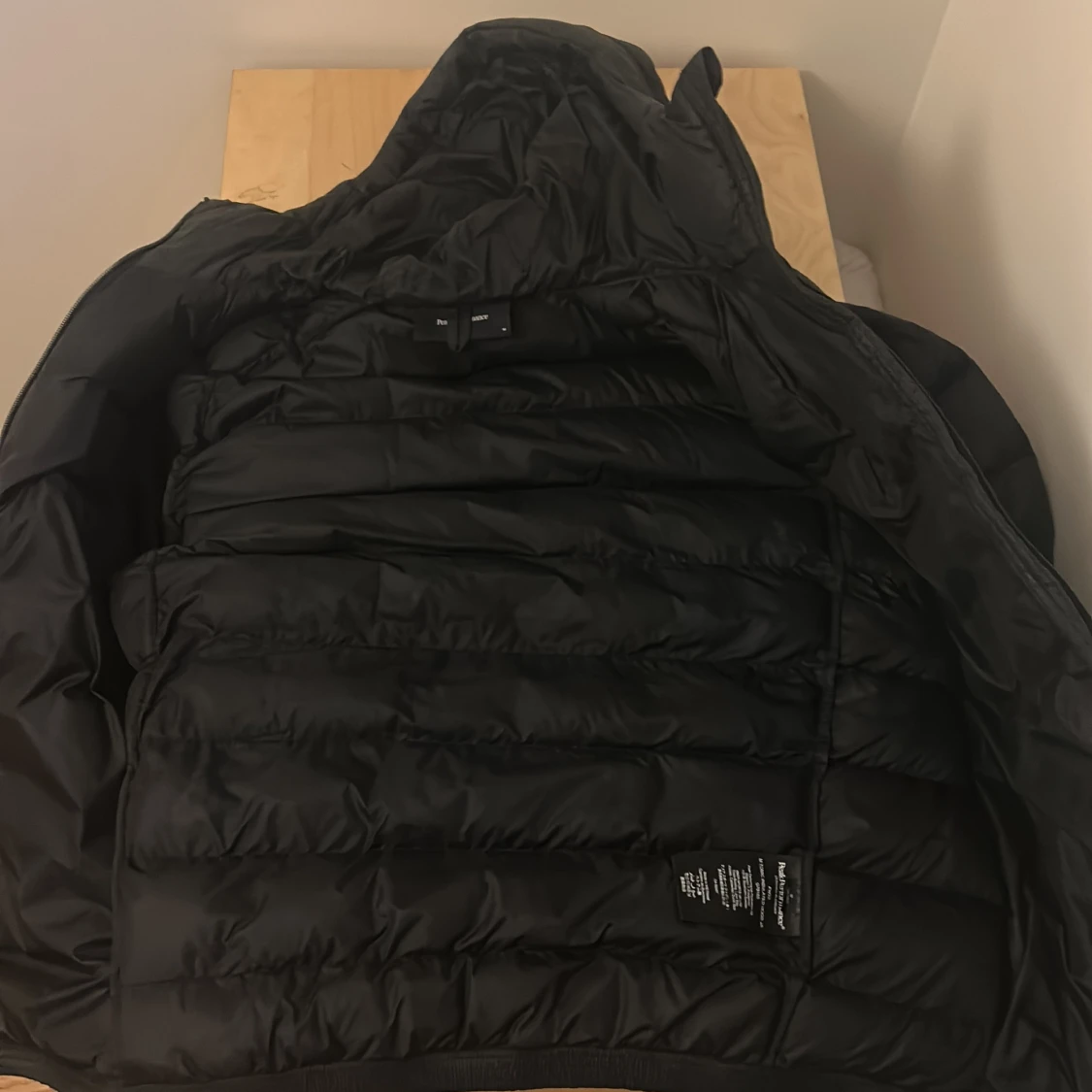 Svart Peak Performance dunjacka M - 4