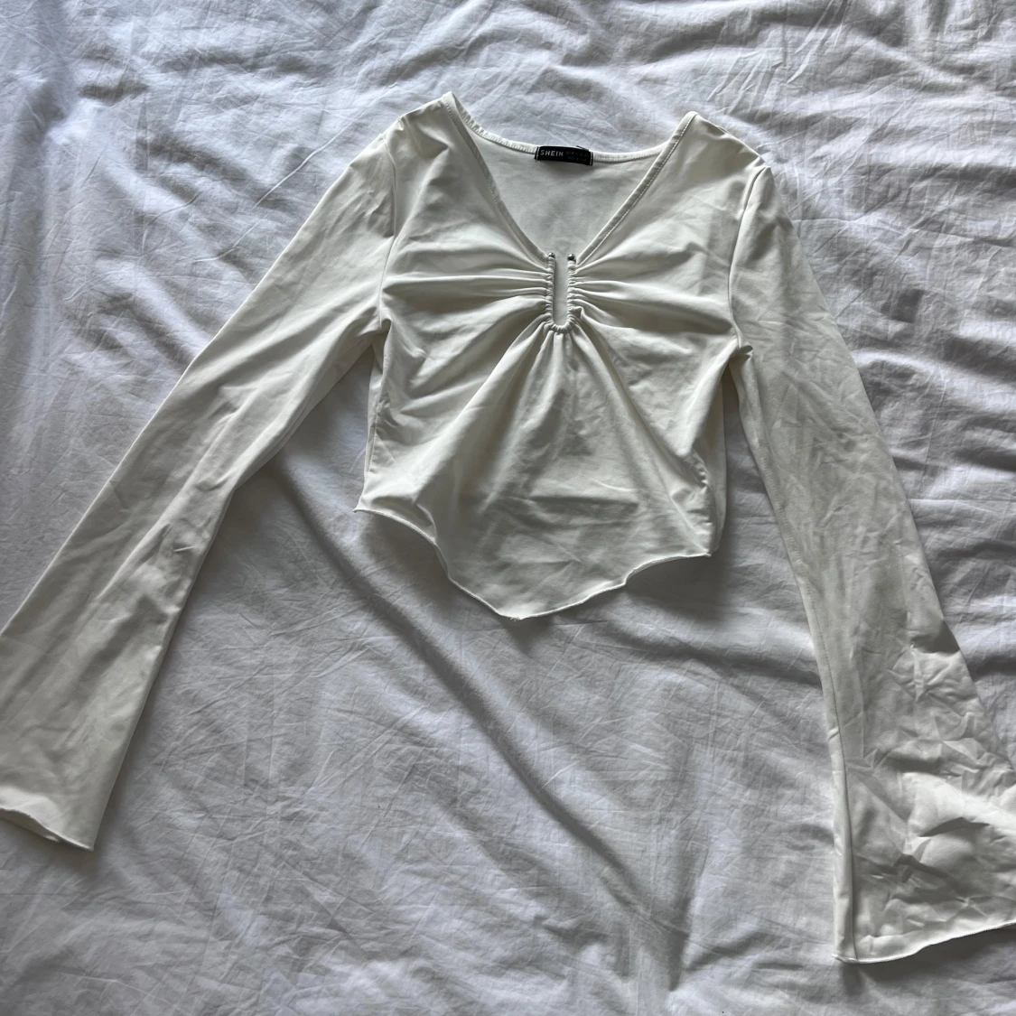 Vit strechig tröja  - 1