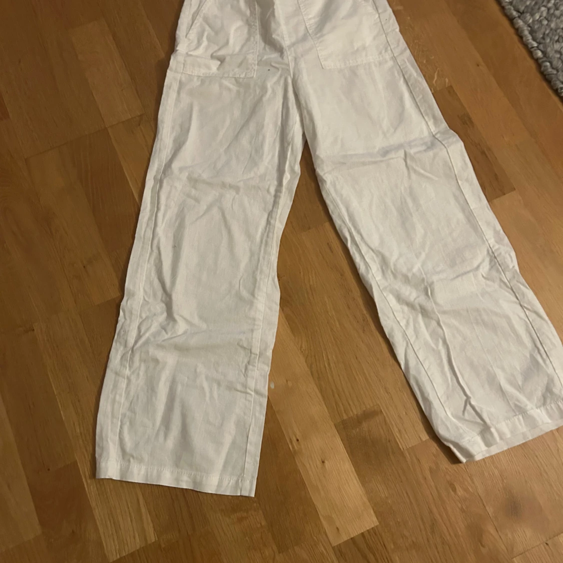 Vita linnebyxor från Kappahl