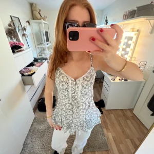 Söt sommar blus från vero Moda  - Skitsöt blus från vero Moda !! 💘💘storlek 38