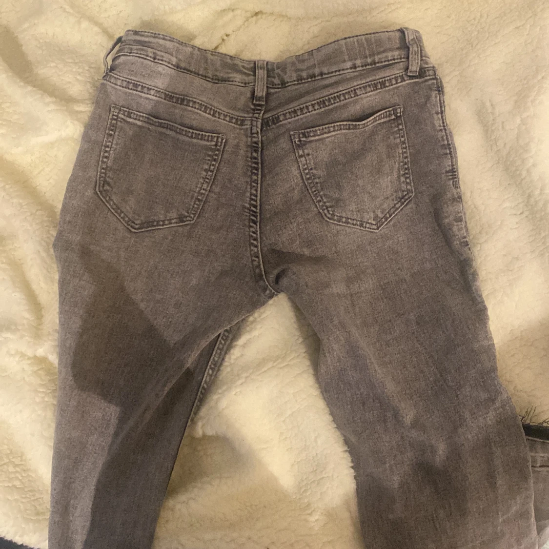 Grå jeansbyxor - 1