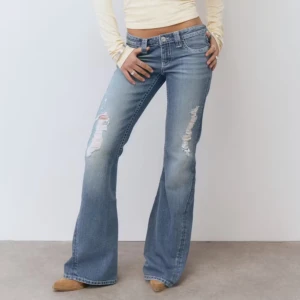Low waist jeans  - De supertrendiga gina jeansen. Säljer för har för många jeans. Använda em gång skriv innan tryck ej på köp nu! 