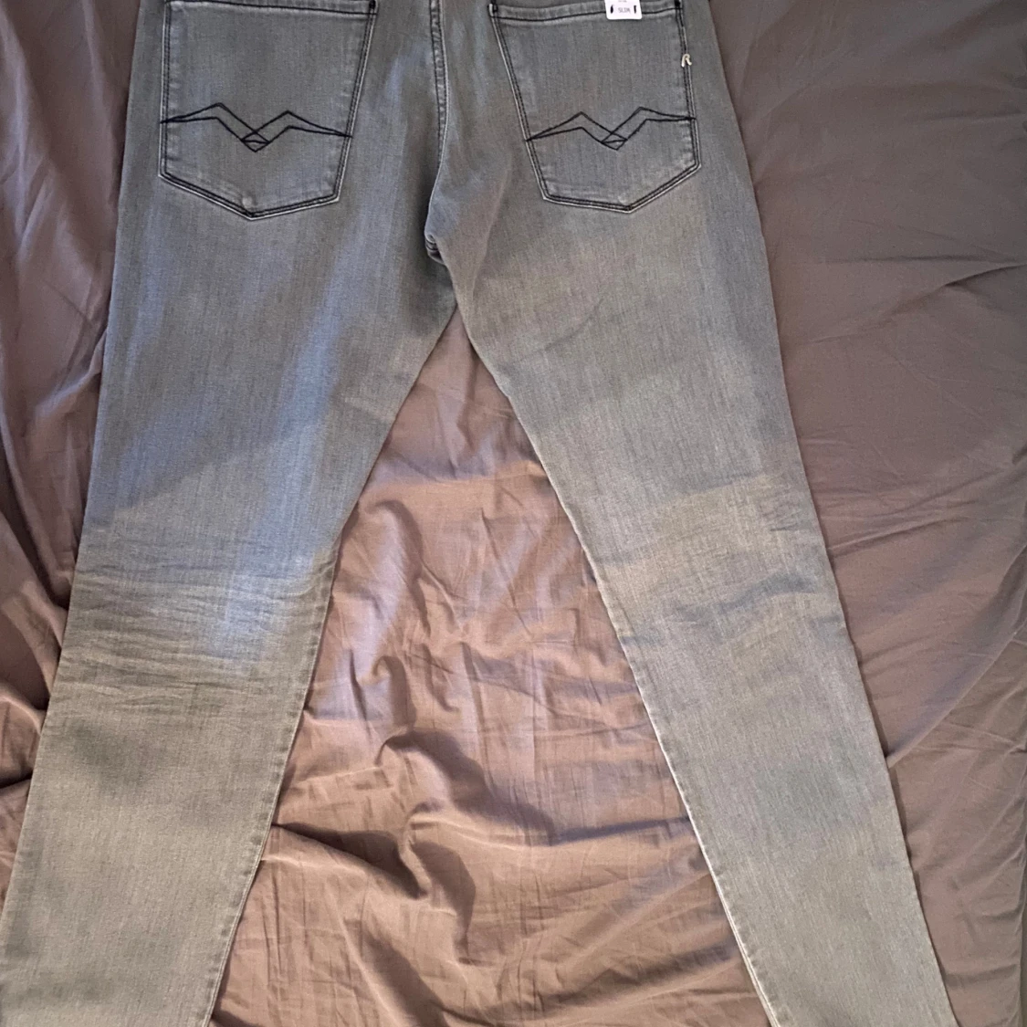 Grå jeans från Replay - 1