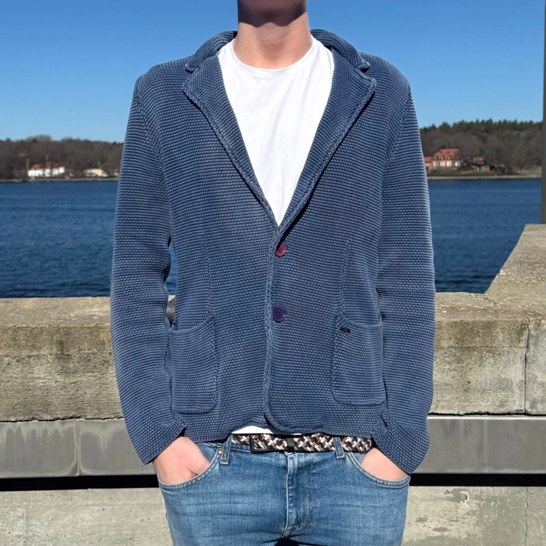Blå stickad cardigan