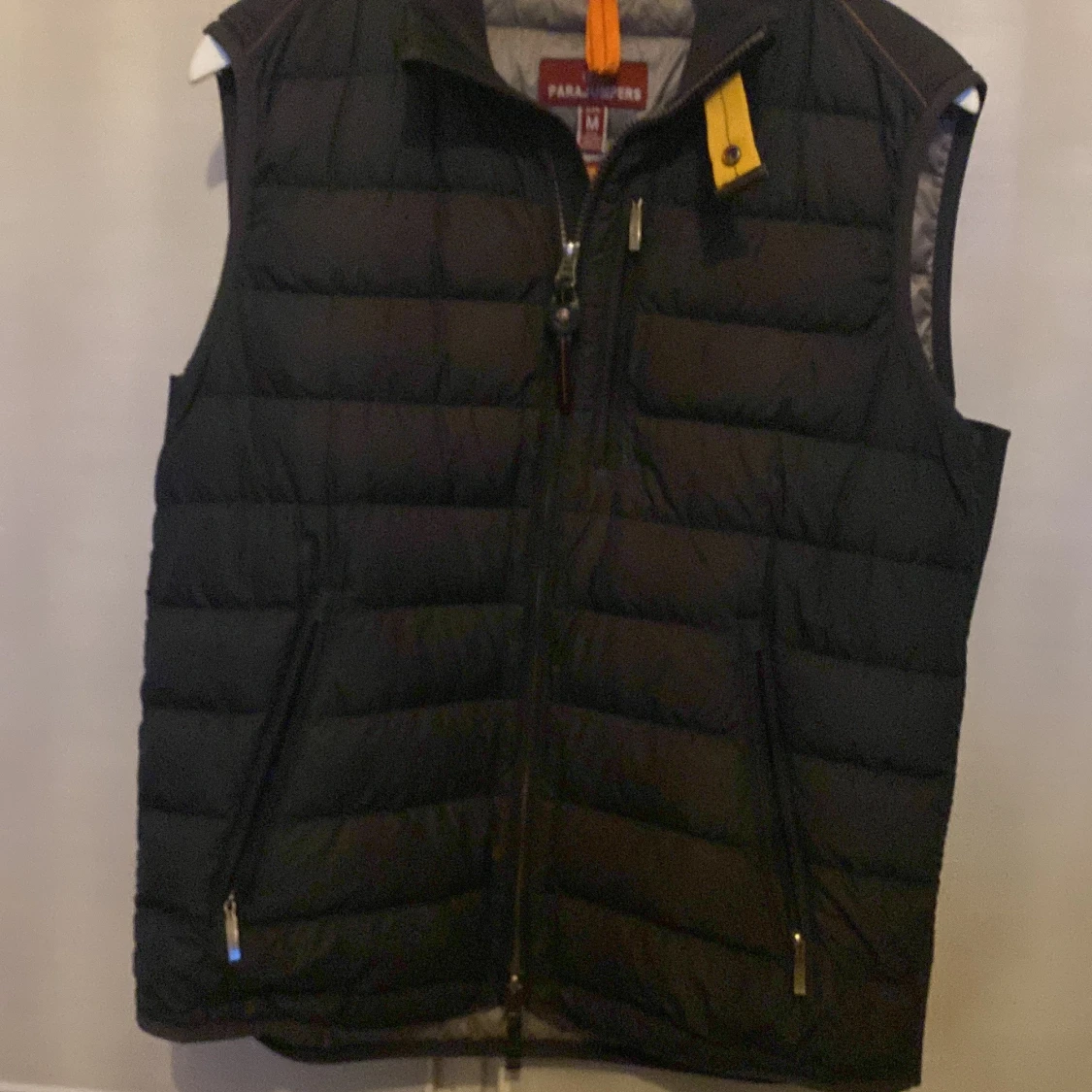 Svart dunväst från Parajumpers