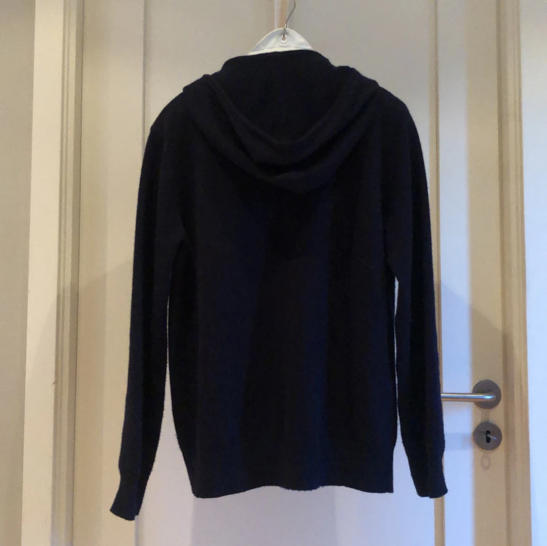 Mörkblå cashmere hoodie med dragkedja - 3