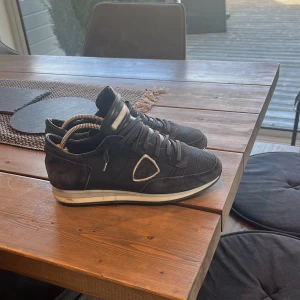 Philippe modell trainer  - Riktigt feta. 8/10 skick. Bara skor följer med