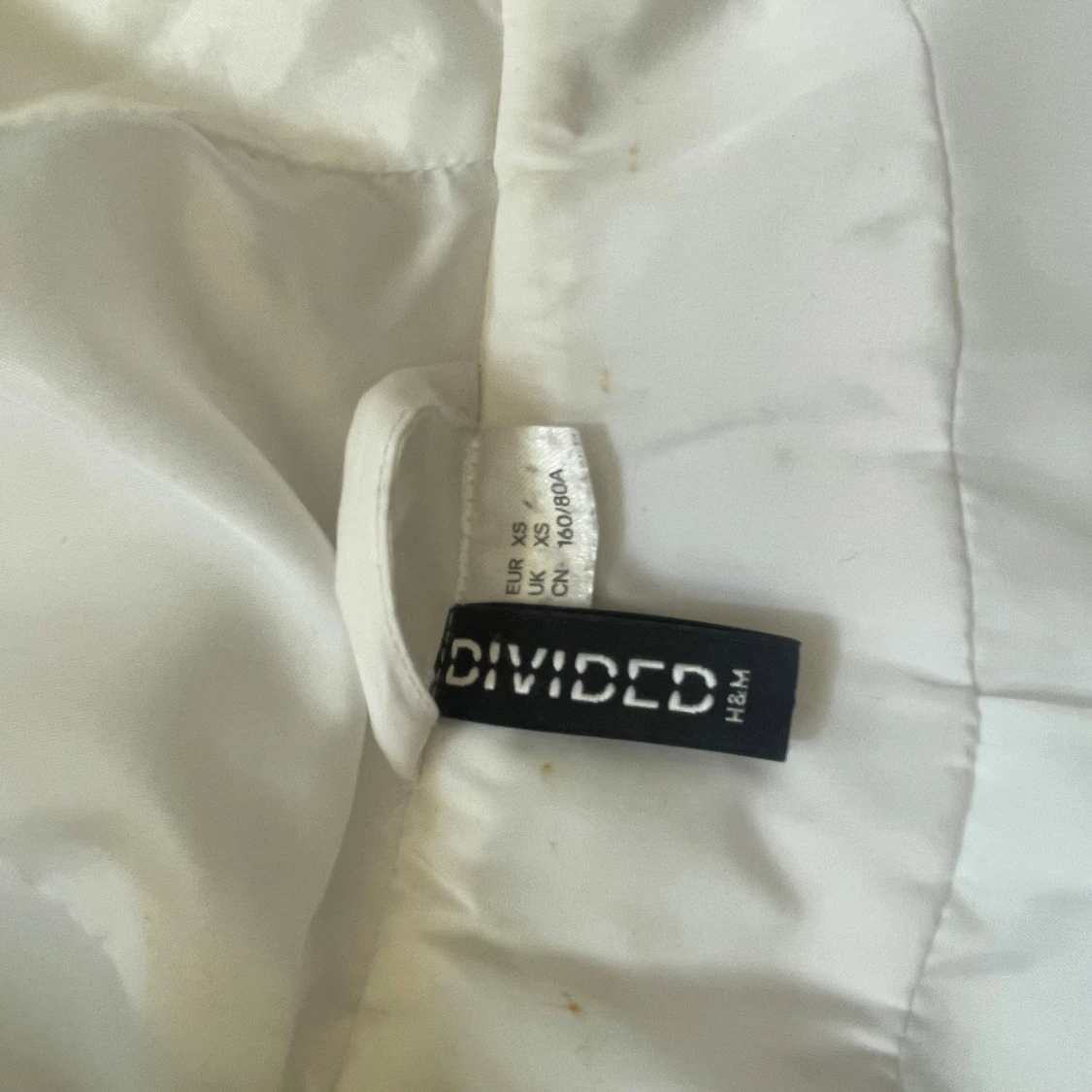 Vit puffjacka från Divided HM storlek XS - 3