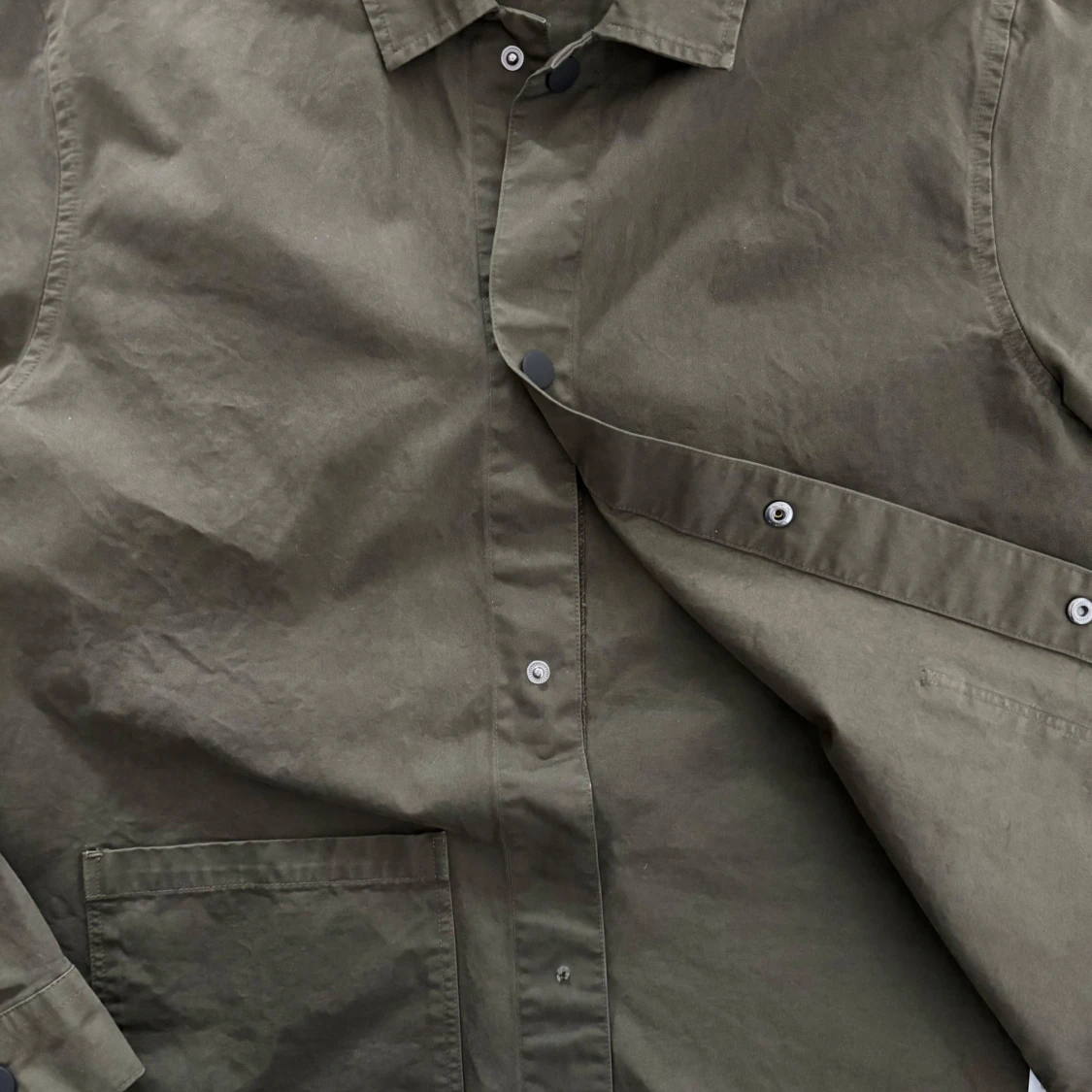 Olivgrön overshirt från Matinique - 4