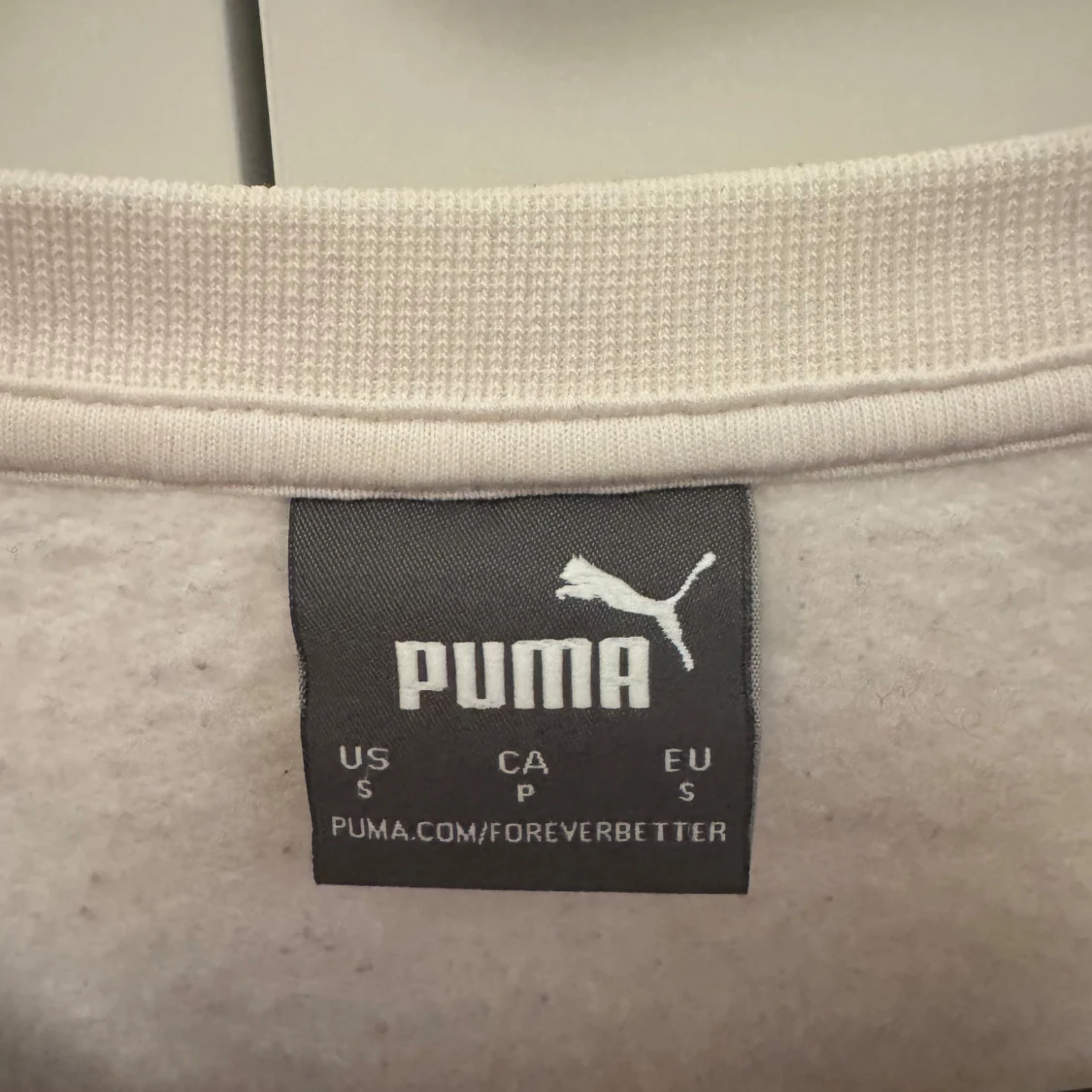 Bordeaux och vit sweatshirt från Puma - 3