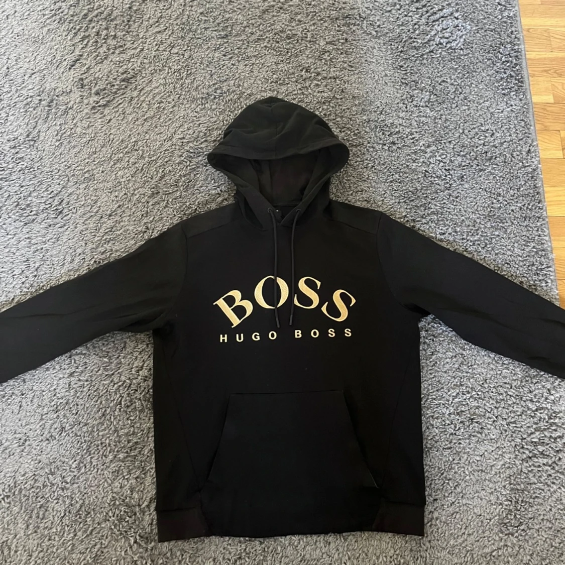 Svart hoodie från Hugo Boss