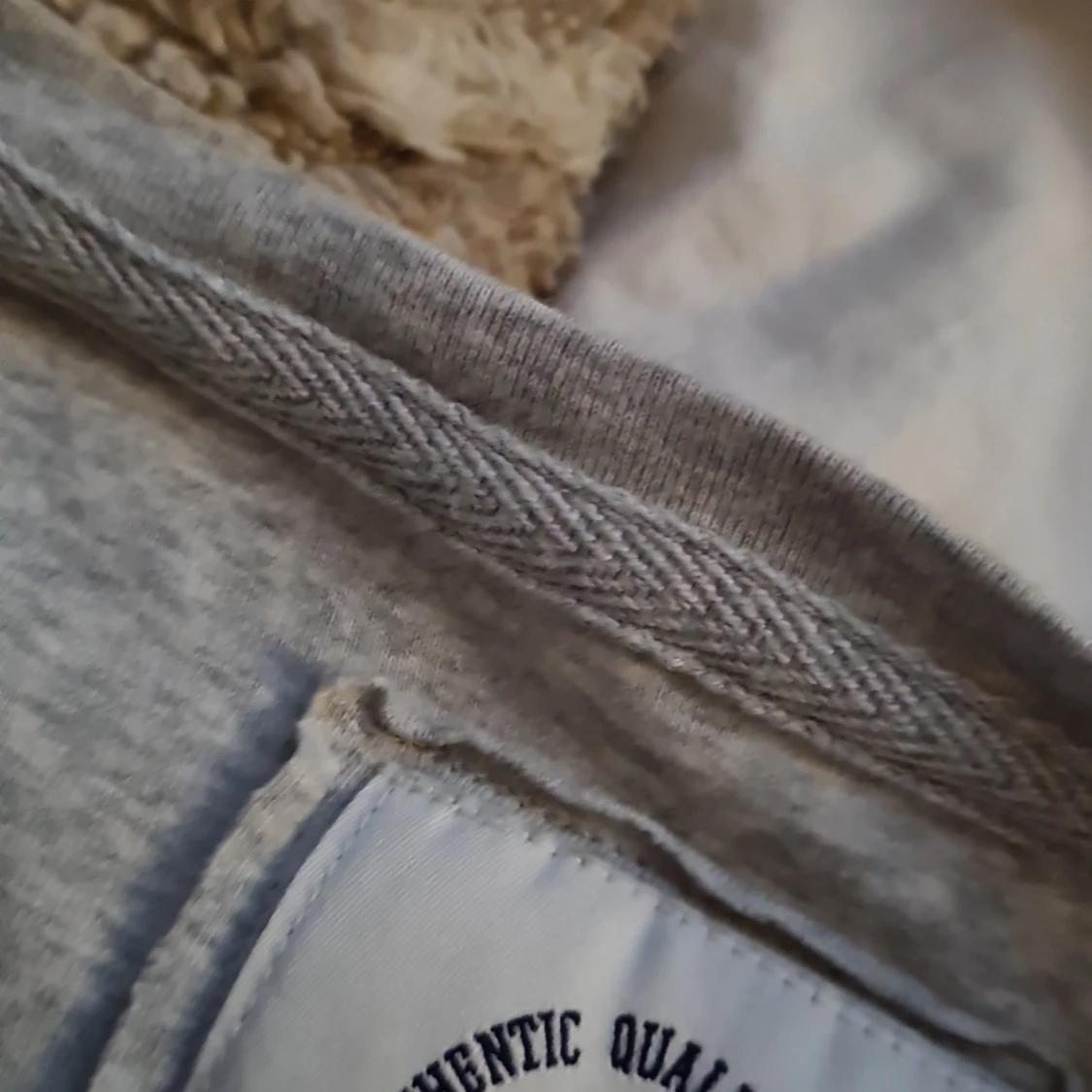 Grå långärmad tröja från Lexington - 4