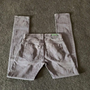 Dondup george jeans - Dessa snygga dondup jeansen finns nu att köpa, hör av er vid frågor😀
