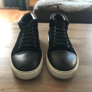 Lanvin skor - Säljer dessa lanvins i storlek 43 dom är sällsynta och går knappt att få tag på längre