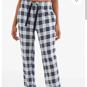 Fina pyjamasbyxor  - Populära pyjamasbyxor från Kappahl i storlek S, jättebra skick, inga defekter 💞
