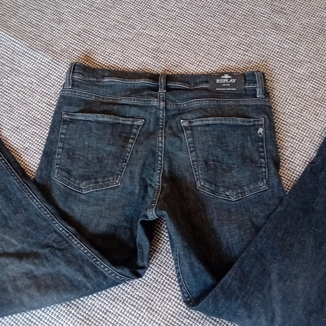 Mörkgrå jeans från Replay - 1