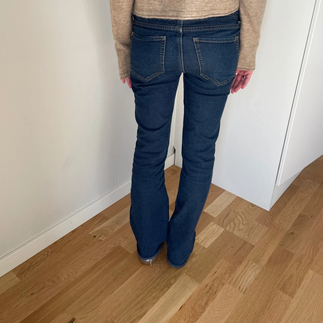 Mörkblå bootcut jeans - 1