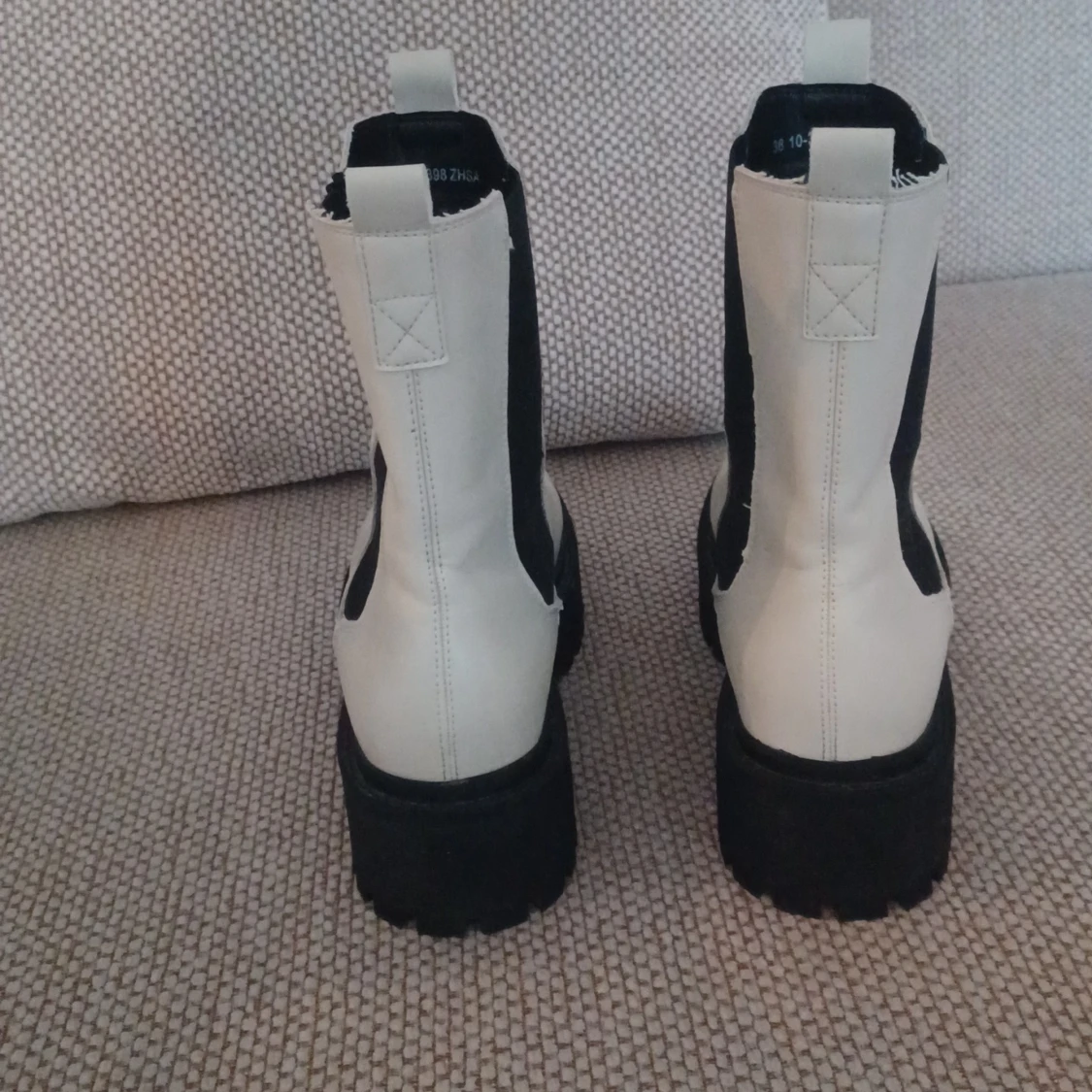 Vita boots från attitude  - 1