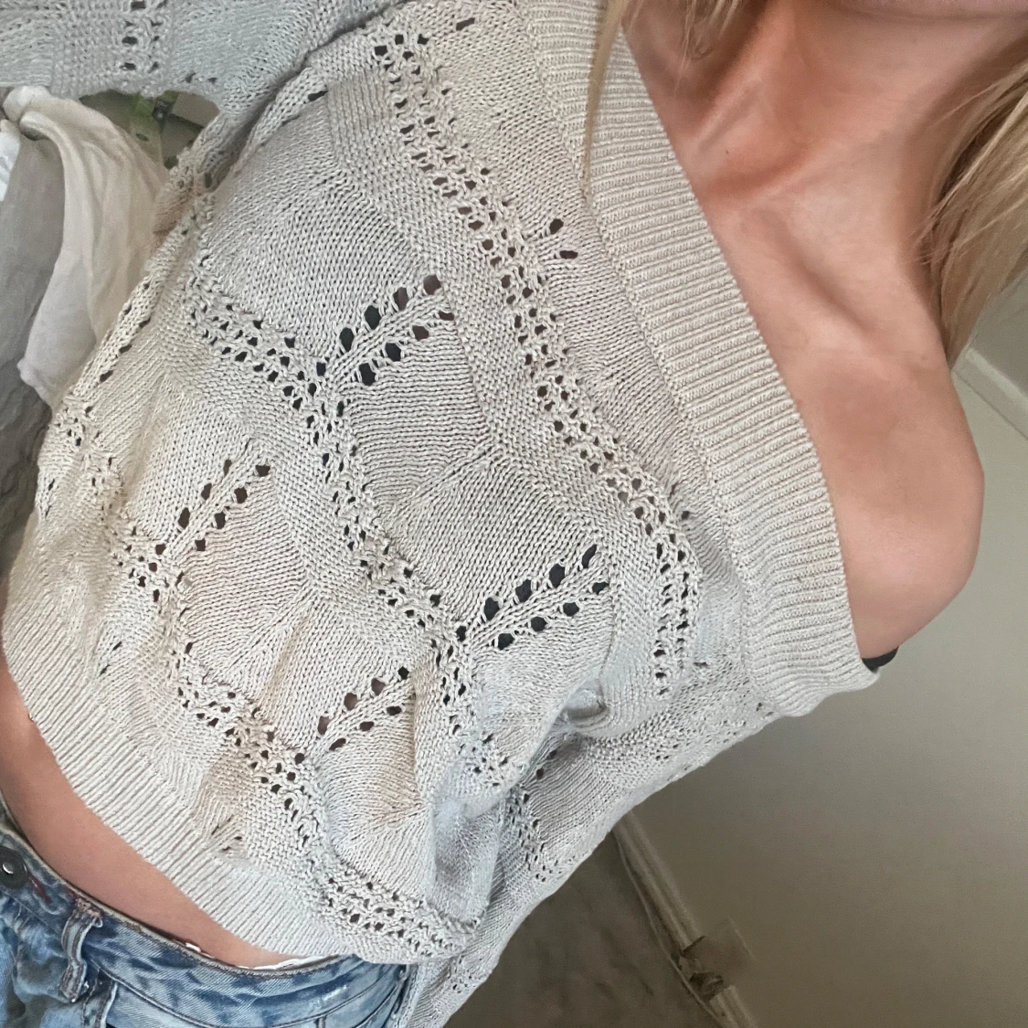 Beige stickad offshouldertröja från ONLY - 1