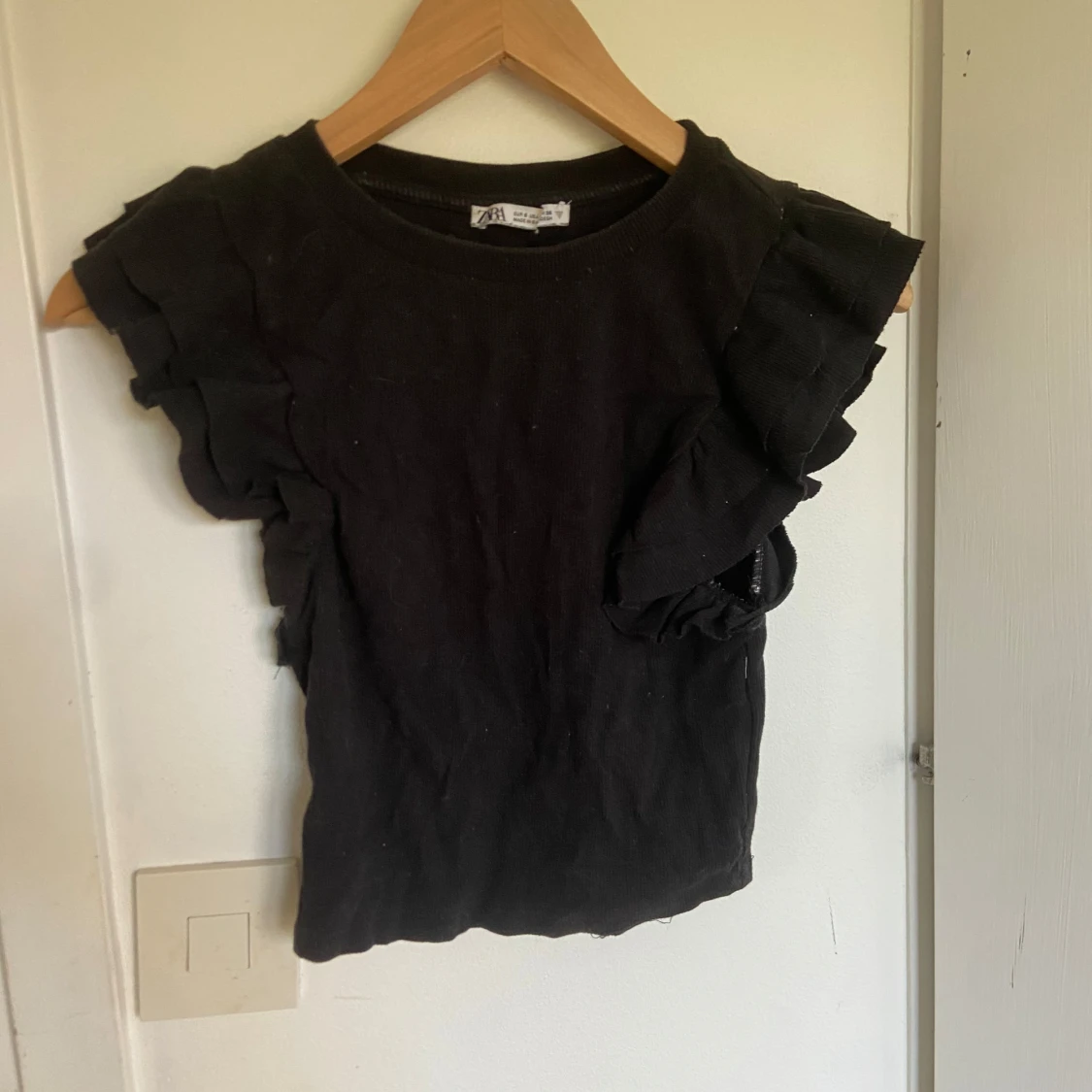 Svart volangtopp från Zara