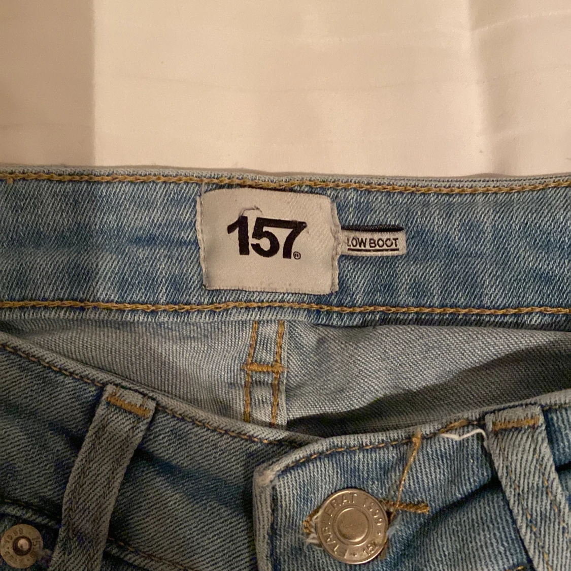 Ljusblå bootcut jeans från 157 - 2