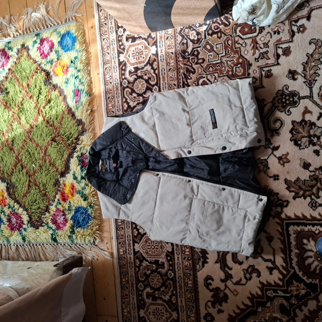 Beige dunväst från Canada Goose - 1