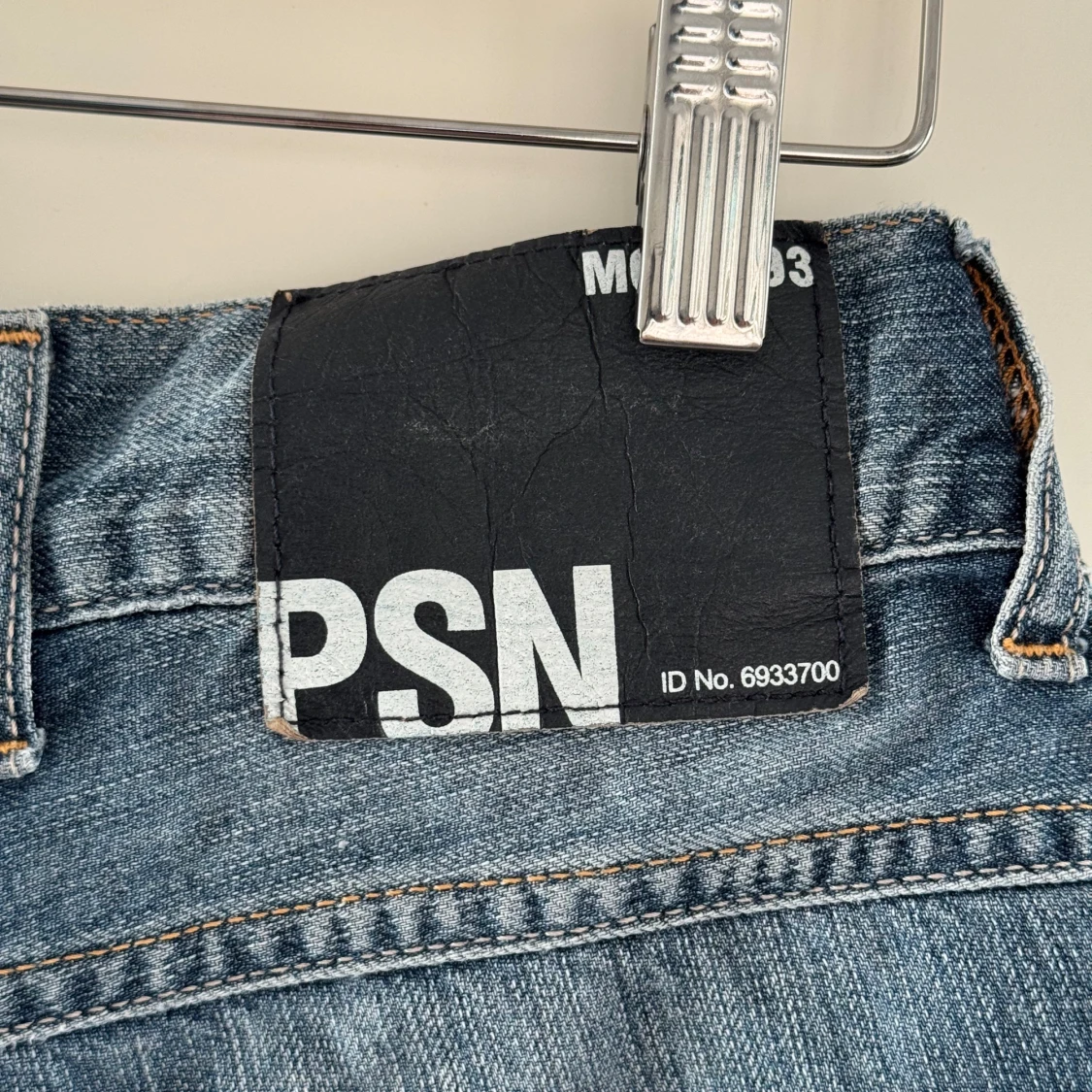 Blå jeansshorts med fransar från PSN och Låg midja - 2