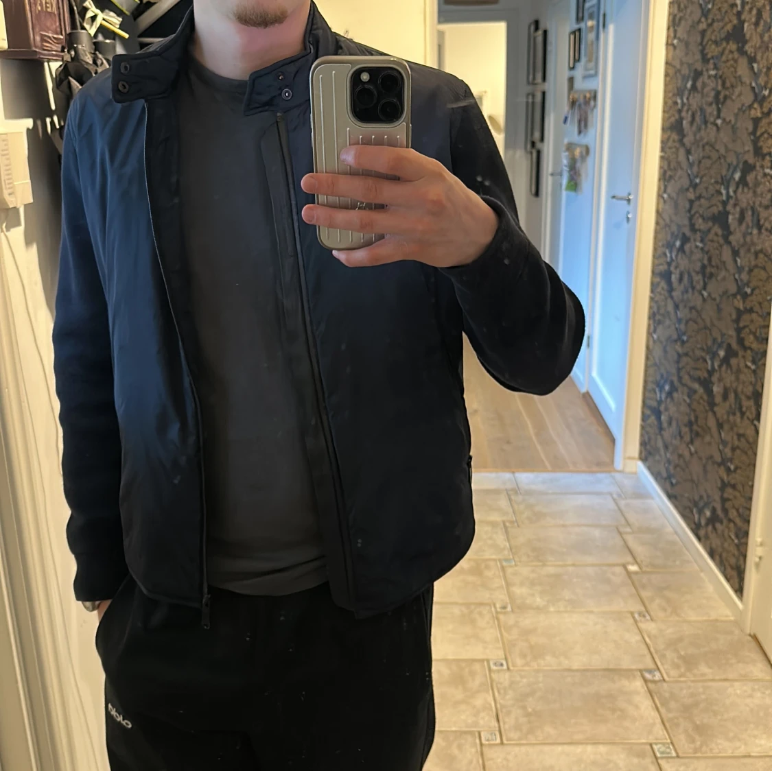 Mörkblå jacka från Massimo Dutti