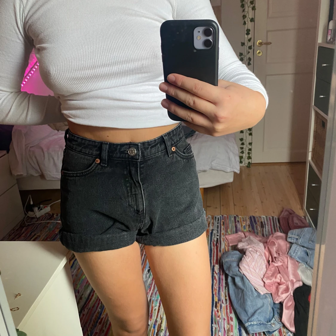 svarta jeansshorts från monki
