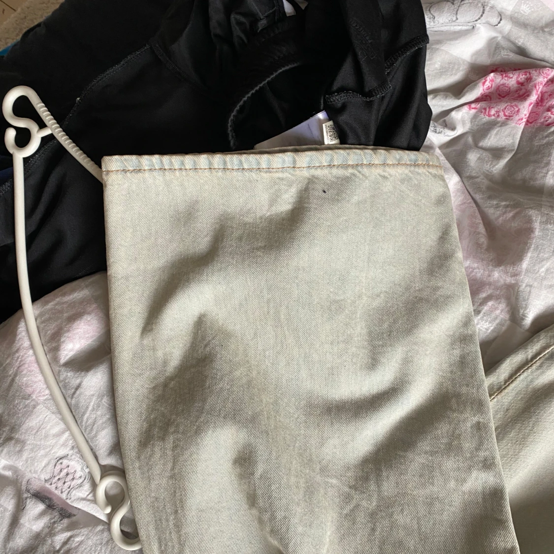 blå/beige wide jeans från hm - 2