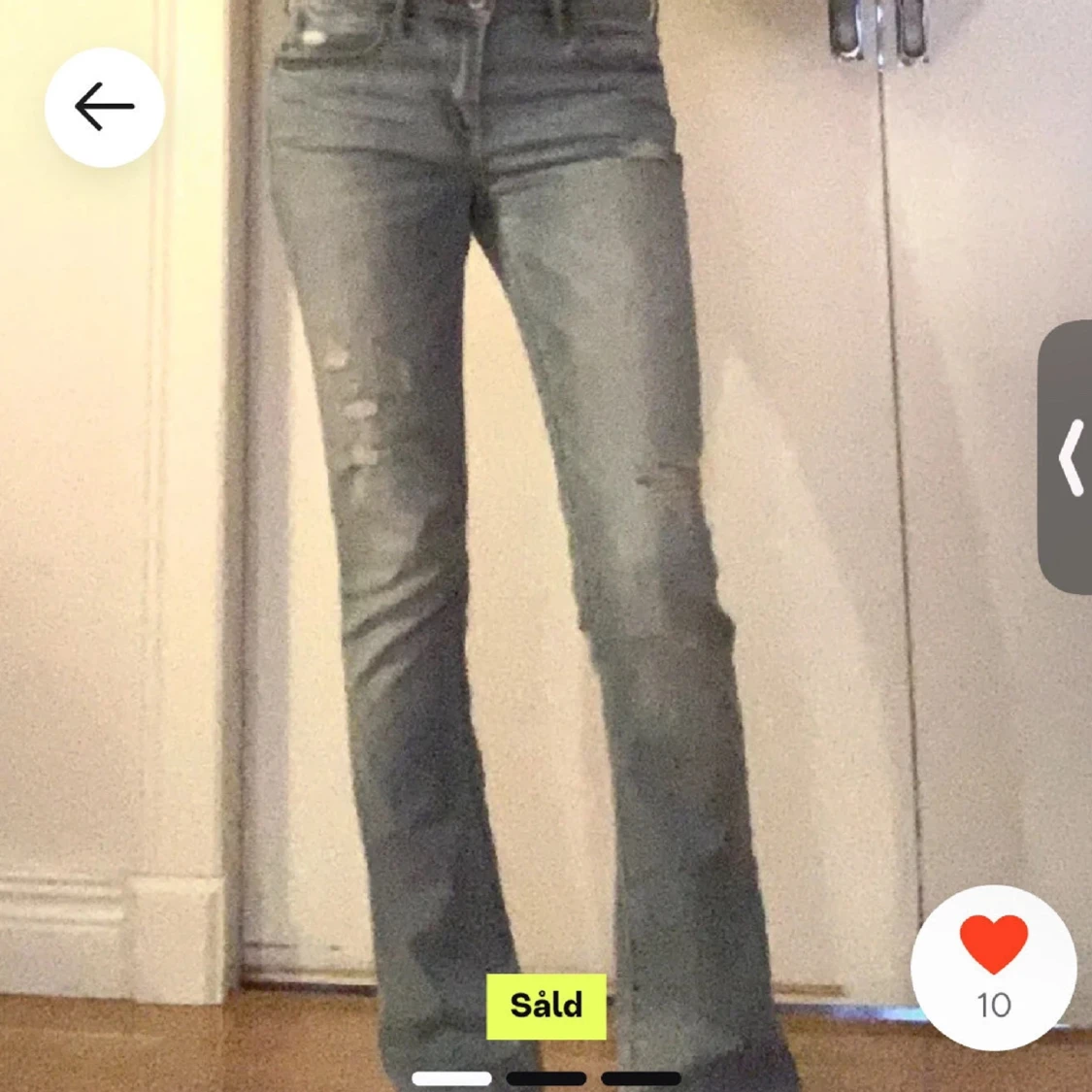 Skitsnygga Blå jeans med slitningar